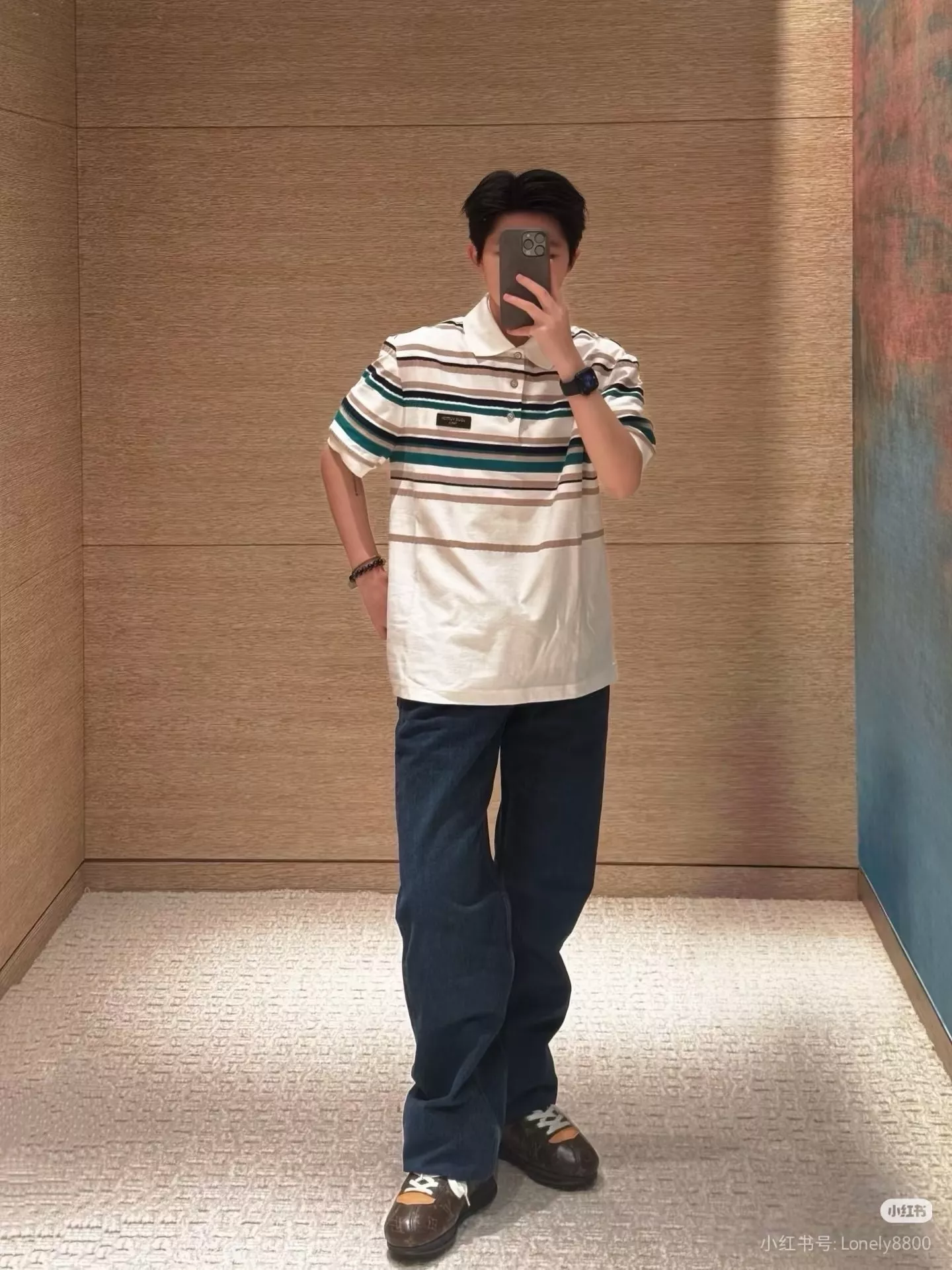 루이비통 가죽 패치 스트라이프 반소매 니트 폴로 상세 이미지 18