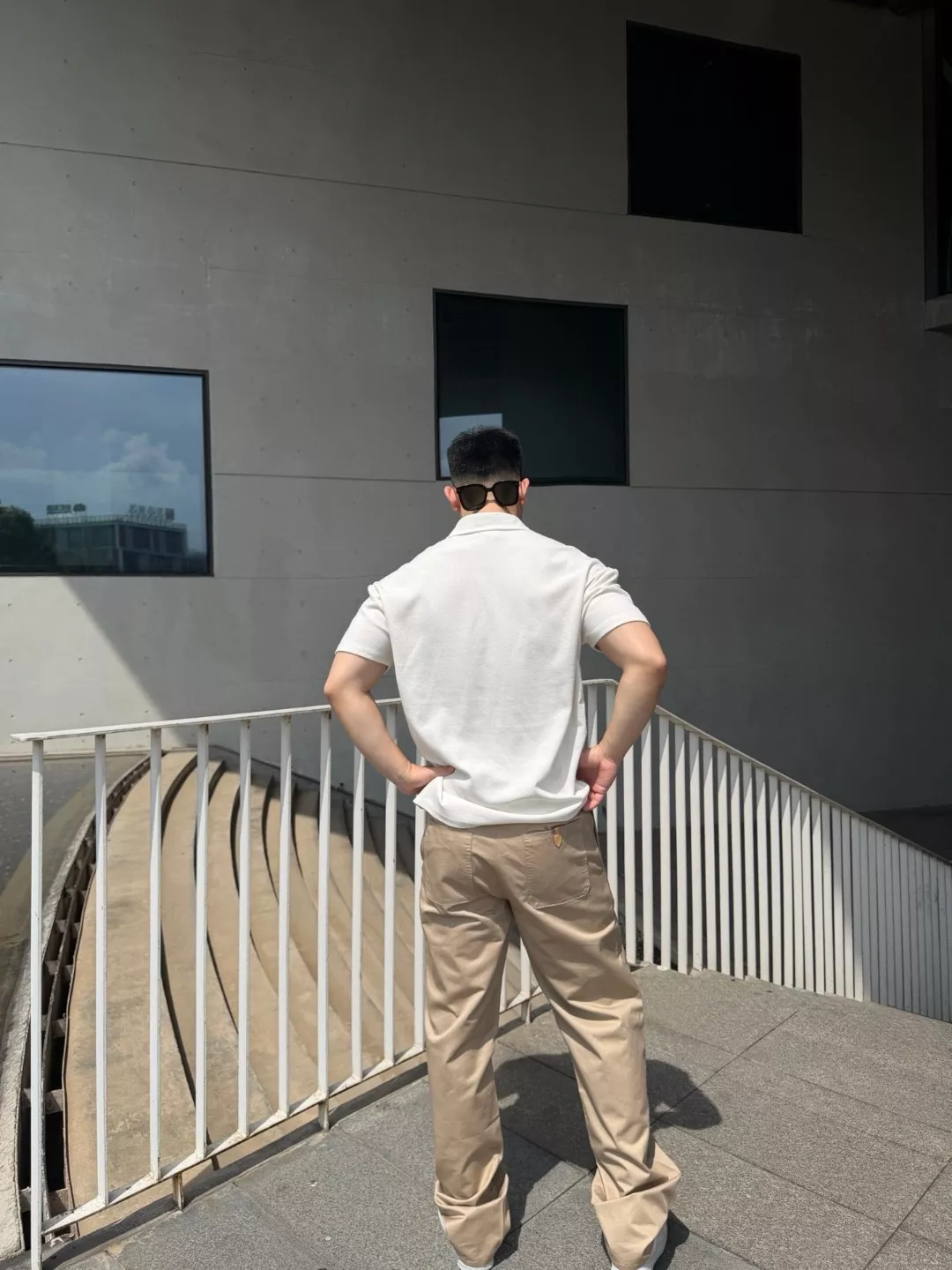 루이비통 포켓 가죽 포인트 실크 코튼 크레이프 팬츠 상세 이미지 19