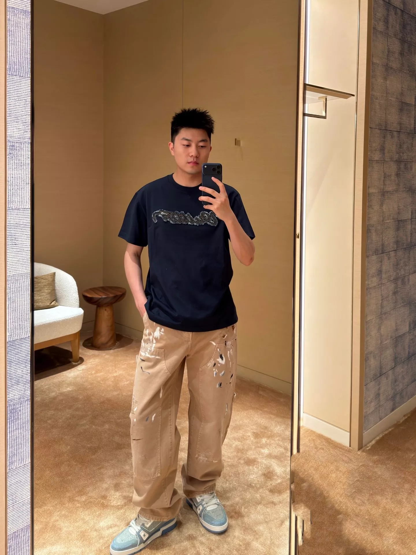 루이비통 데님 패치 자수 반소매 티셔츠 상세 이미지 16