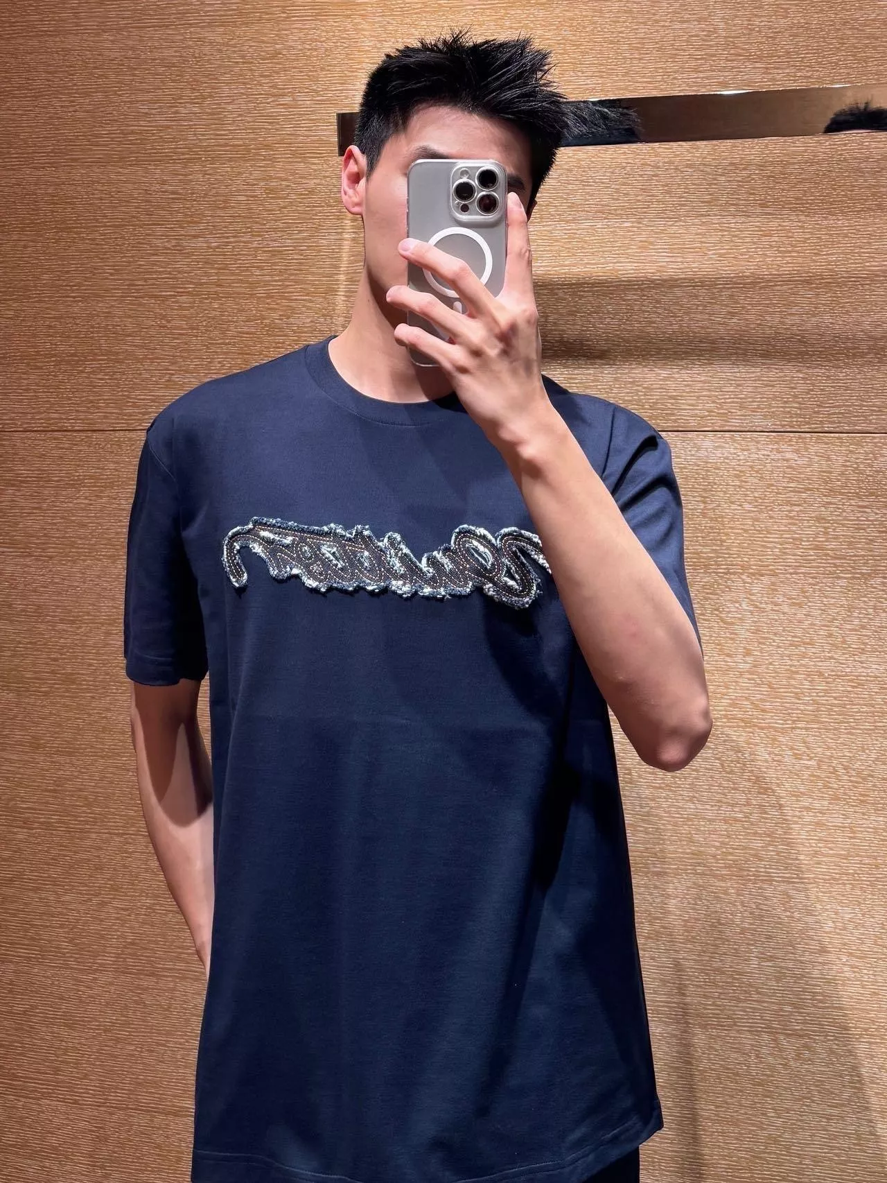 루이비통 데님 패치 자수 반소매 티셔츠 상세 이미지 13