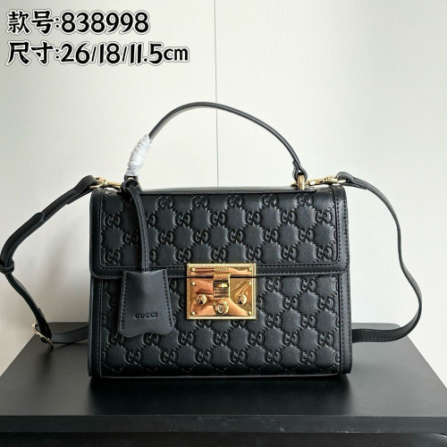 구찌 엠보 패턴 플랩 탑핸들 토트백