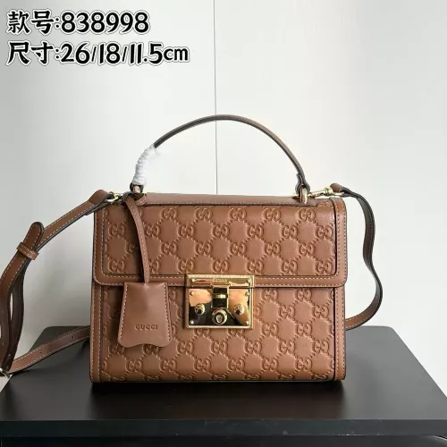 구찌 엠보 패턴 플랩 락장식 탑핸들 토트백
