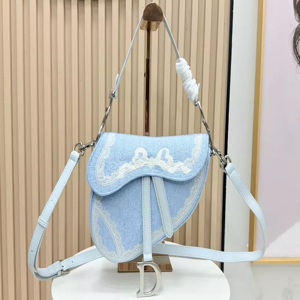 디올 새들 자수 라지 숄더백
