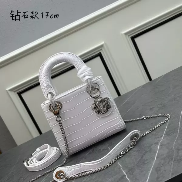 디올 레이디 다이아몬드 플랩 미니 체인백