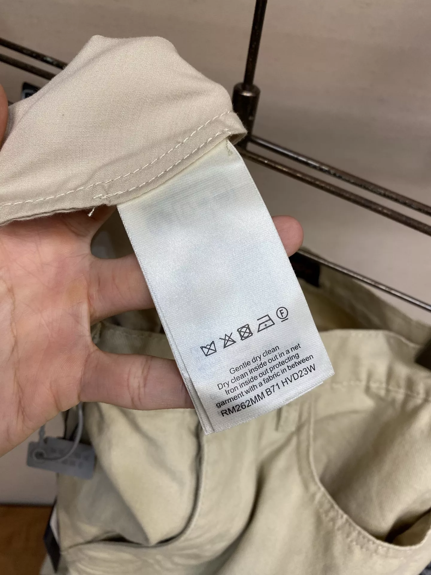 루이비통 모노그램 자수 워싱 데님 팬츠 상세 이미지 5