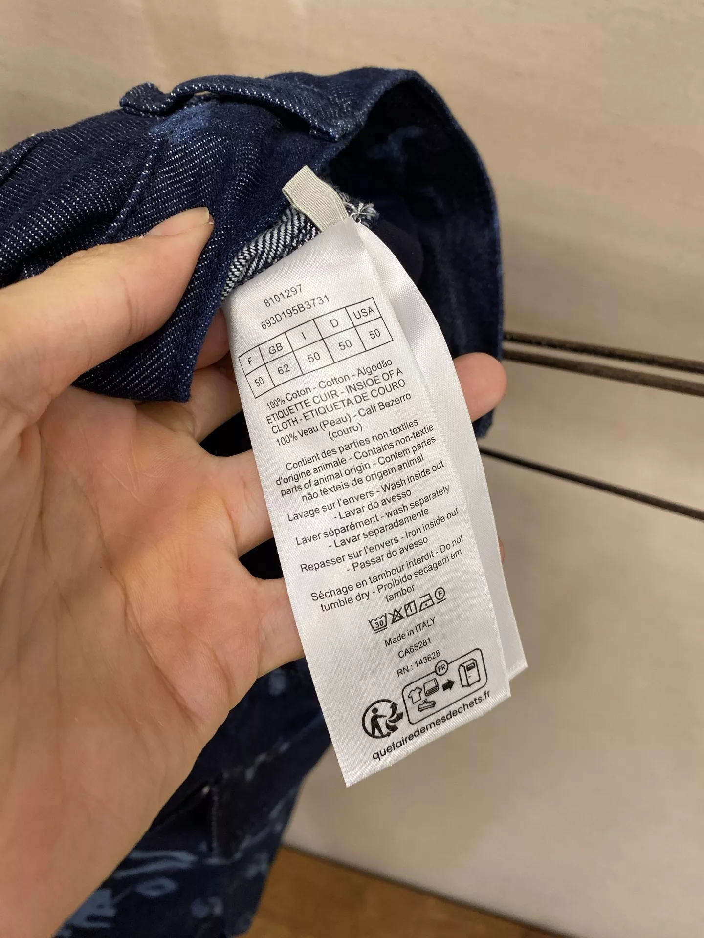 디올 포켓 레더 탭 플라워 번아웃 데님 카고 쇼츠 상세 이미지 5