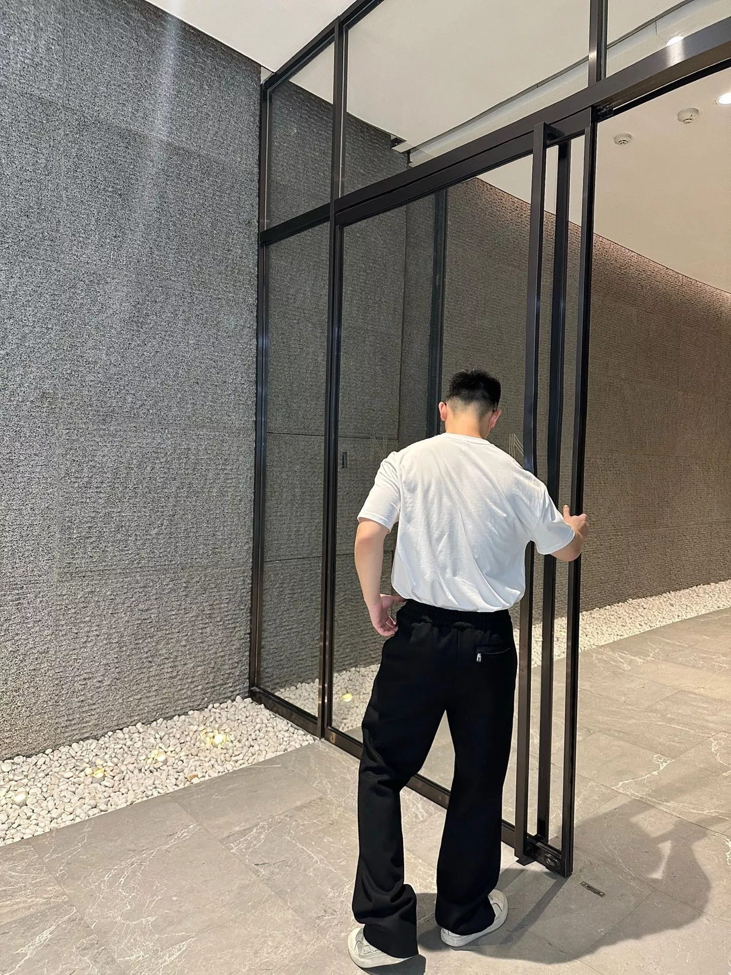 루이비통 울 혼방 스트레이트 사이드 포켓 밴딩 팬츠 상세 이미지 16
