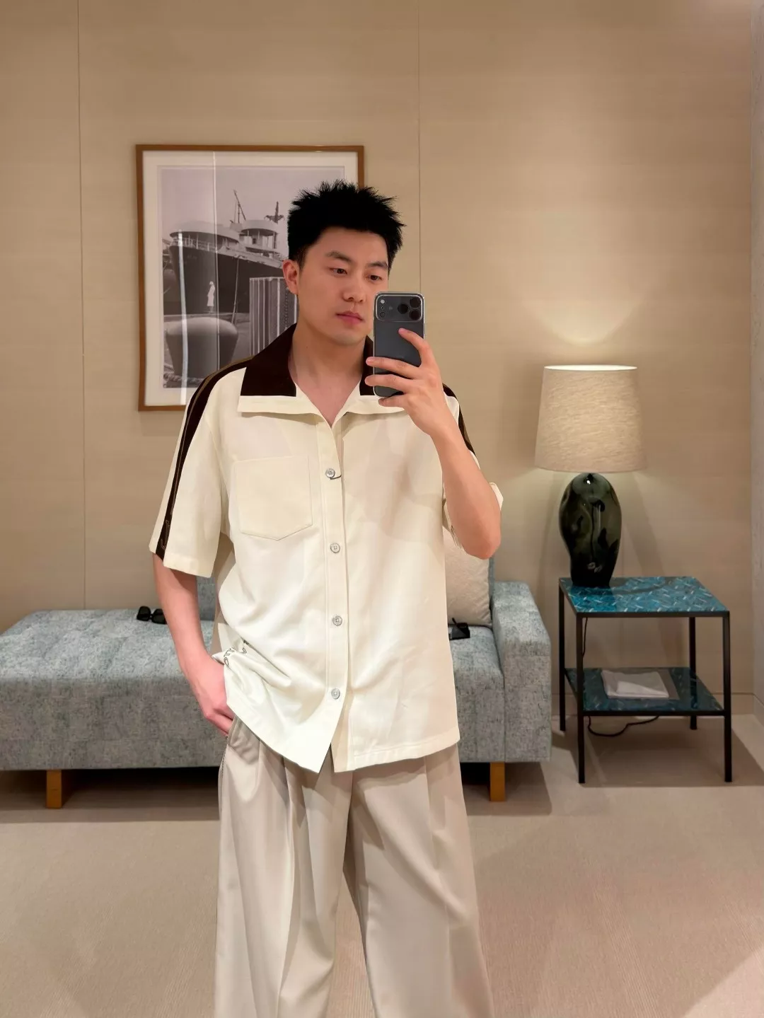 루이비통 스트라이프 자수 로고 코튼 혼방 반소매 셔츠 상세 이미지 10
