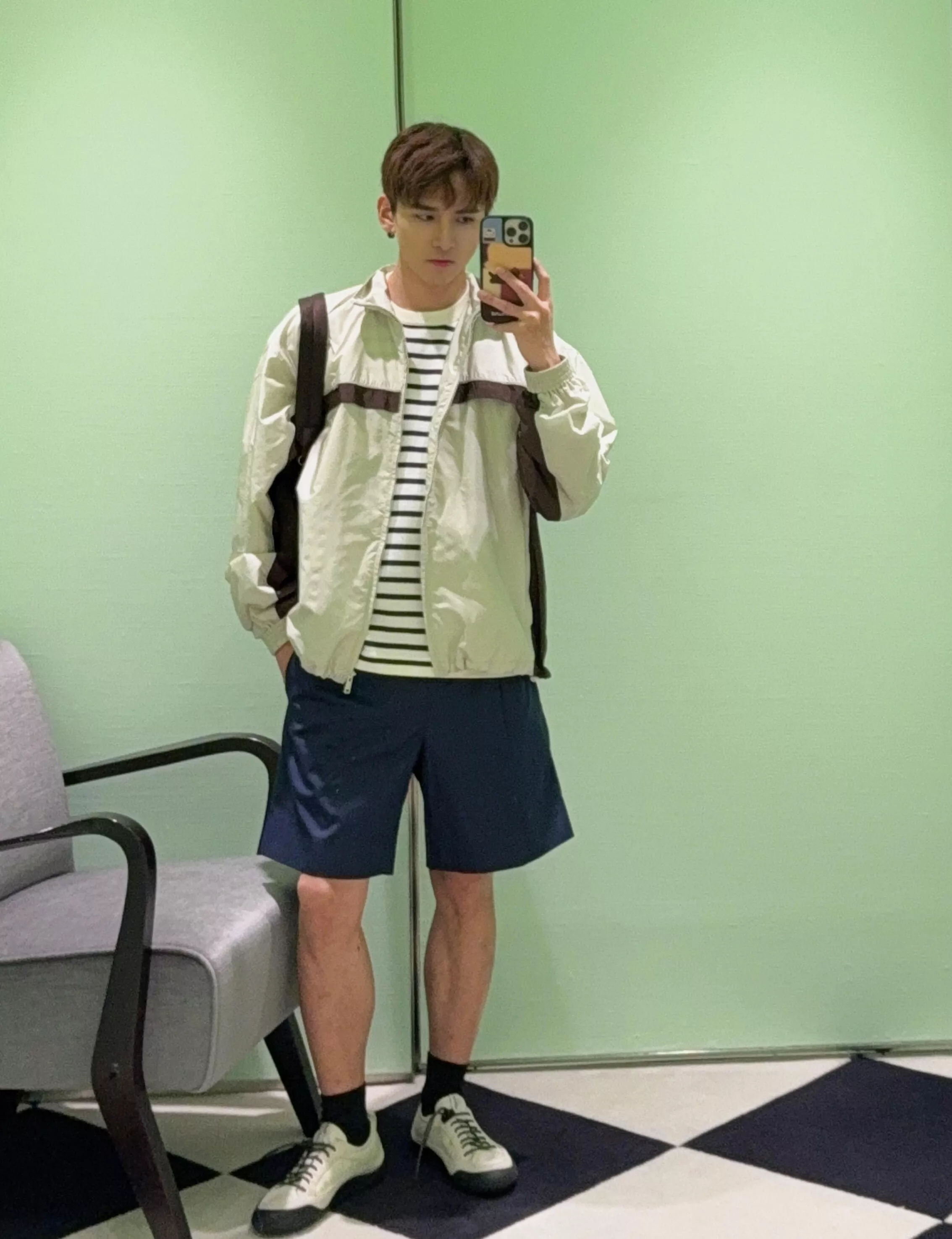 프라다 리나일론 배색 집업 재킷 상세 이미지 23