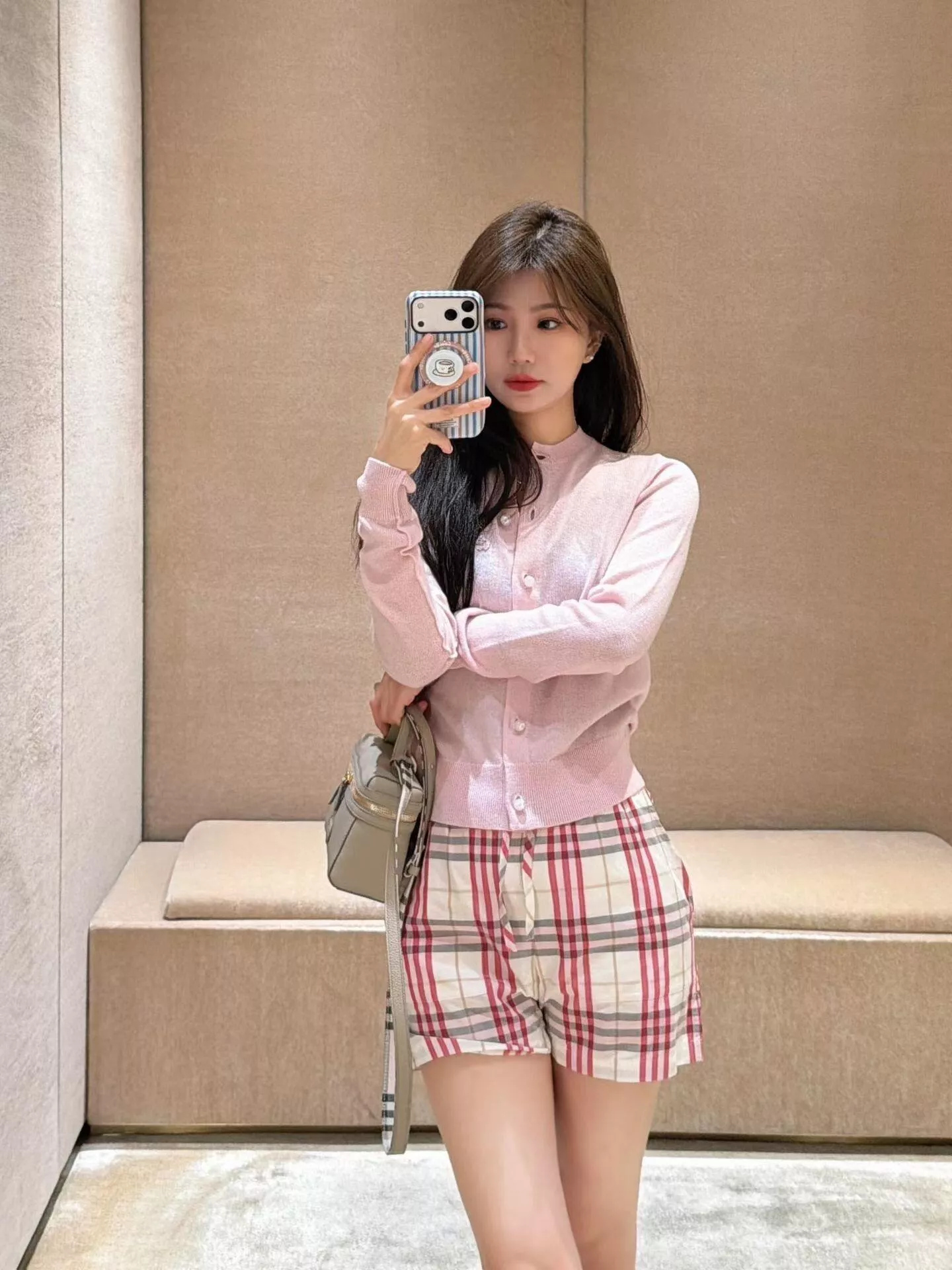 버버리 체크 패턴 코튼 밴딩 하프 팬츠 상세 이미지 27