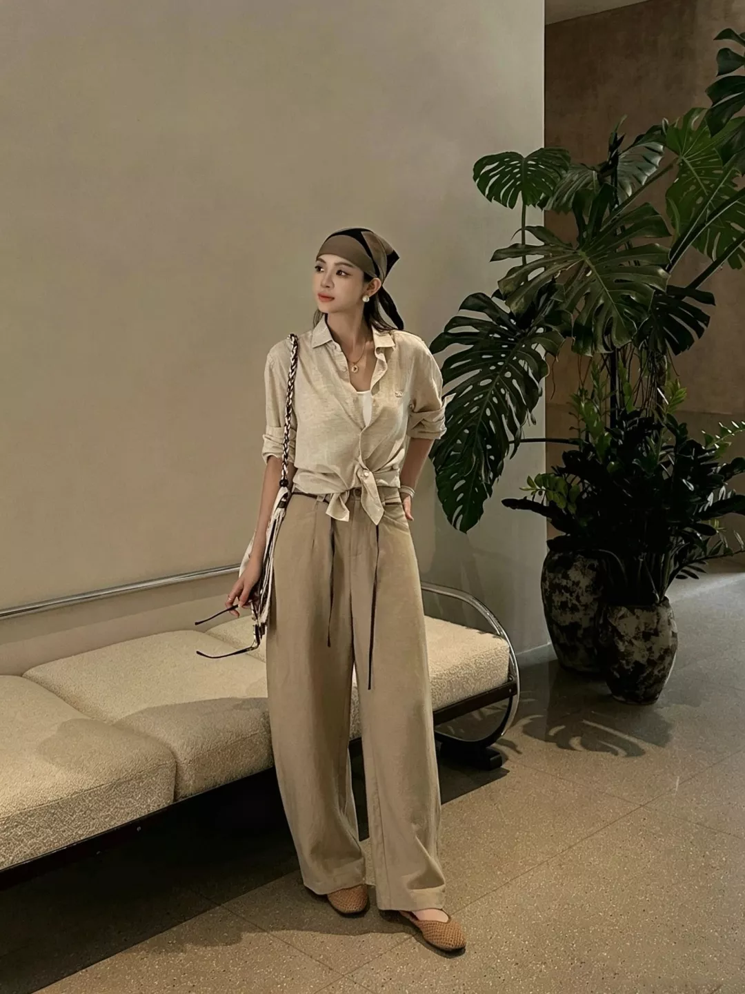 셀린느 트리오페 자수 린넨 텐셀 루즈핏 긴소매 셔츠 상세 이미지 23