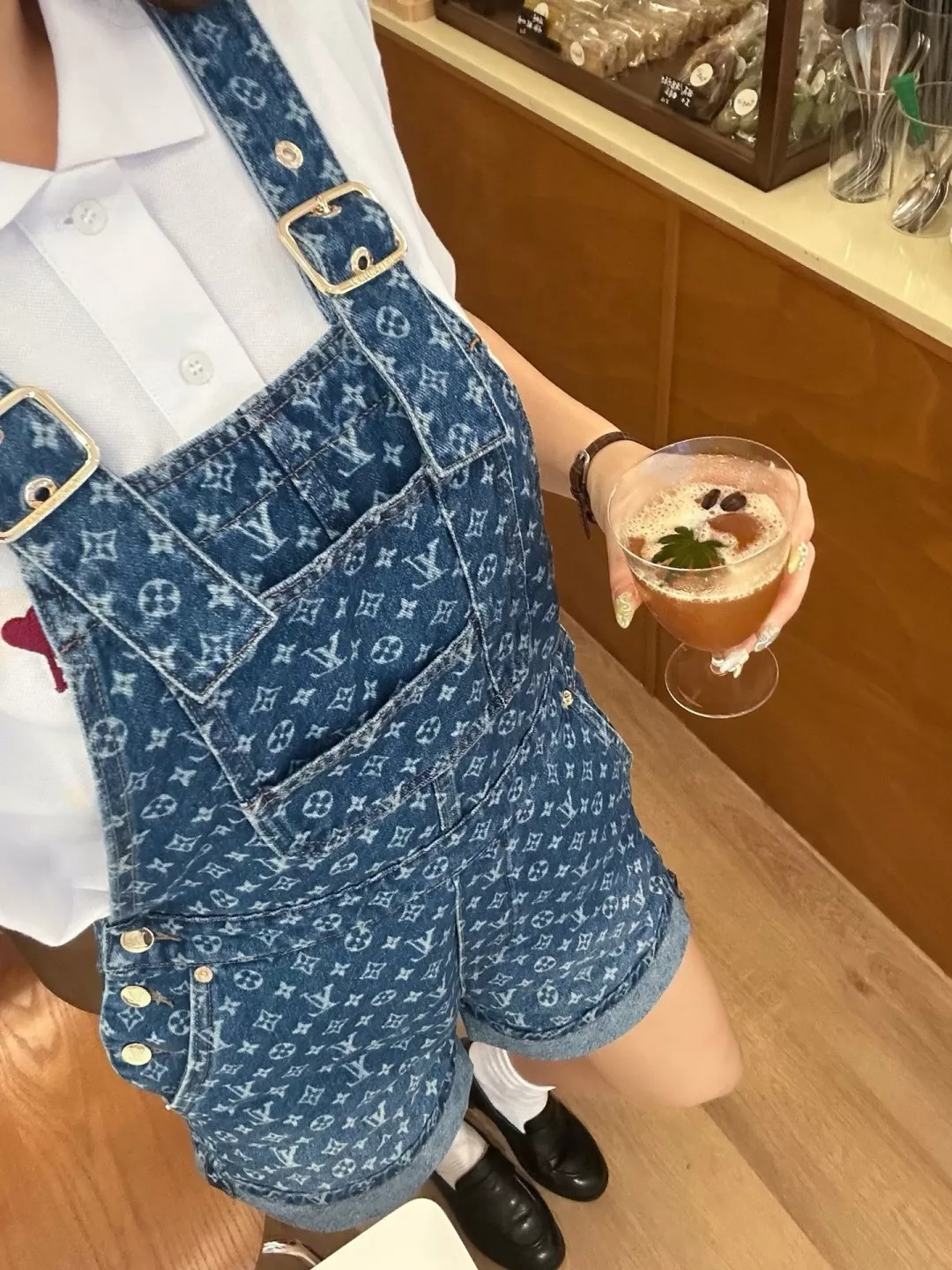 루이비통 모노그램 워싱 데님 오버롤 쇼츠 상세 이미지 24