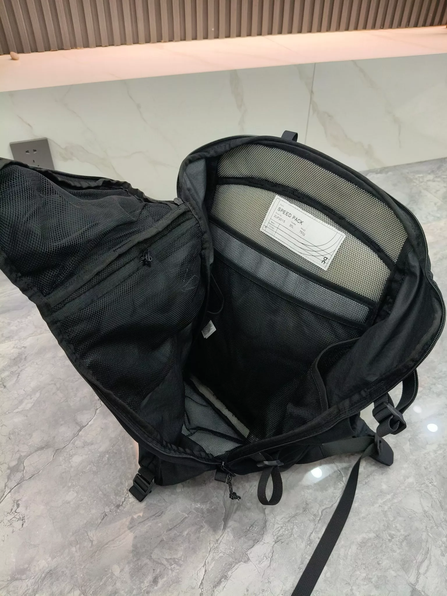 온러닝 스피드 팩 30L 라이트 방수 백팩 상세 이미지 26