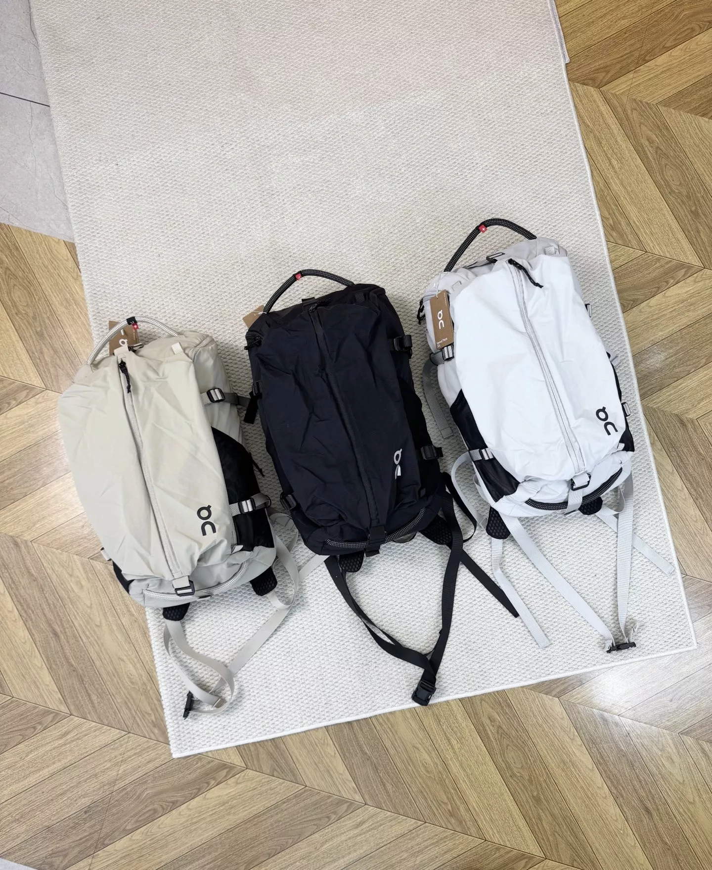 온러닝 스피드 팩 30L 경량 방수 백팩 상세 이미지 2