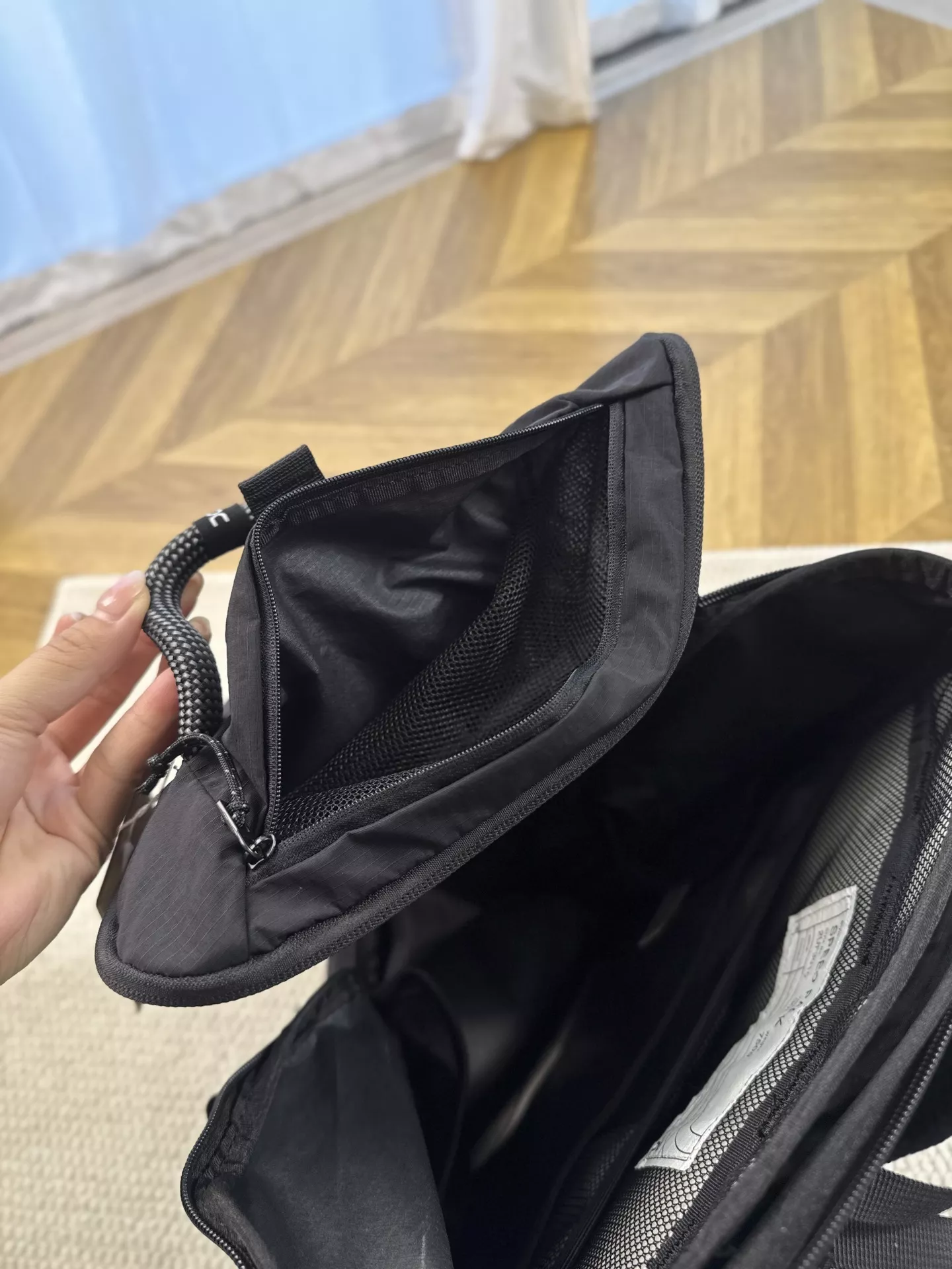 온러닝 스피드 팩 30L 경량 방수 백팩 상세 이미지 27