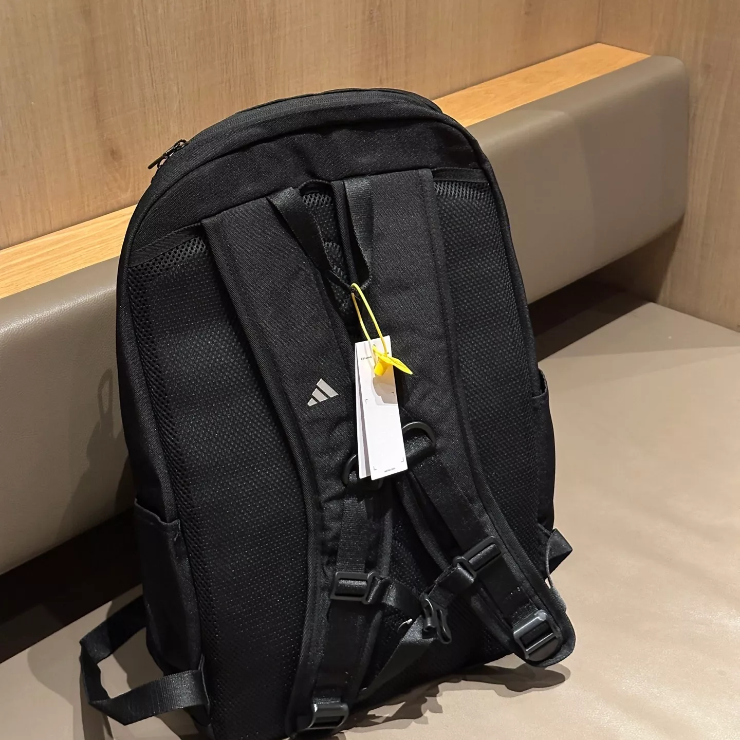 아디다스 삼선 프린트 대용량 방수 백팩 상세 이미지 3