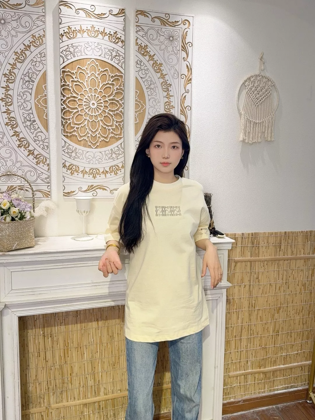 펜디 FF 자수 로고 오버숄더 반소매 티셔츠 상세 이미지 11