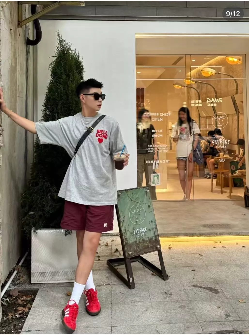 웰던 하트 레터링 패치 자수 반소매 티셔츠 상세 이미지 17