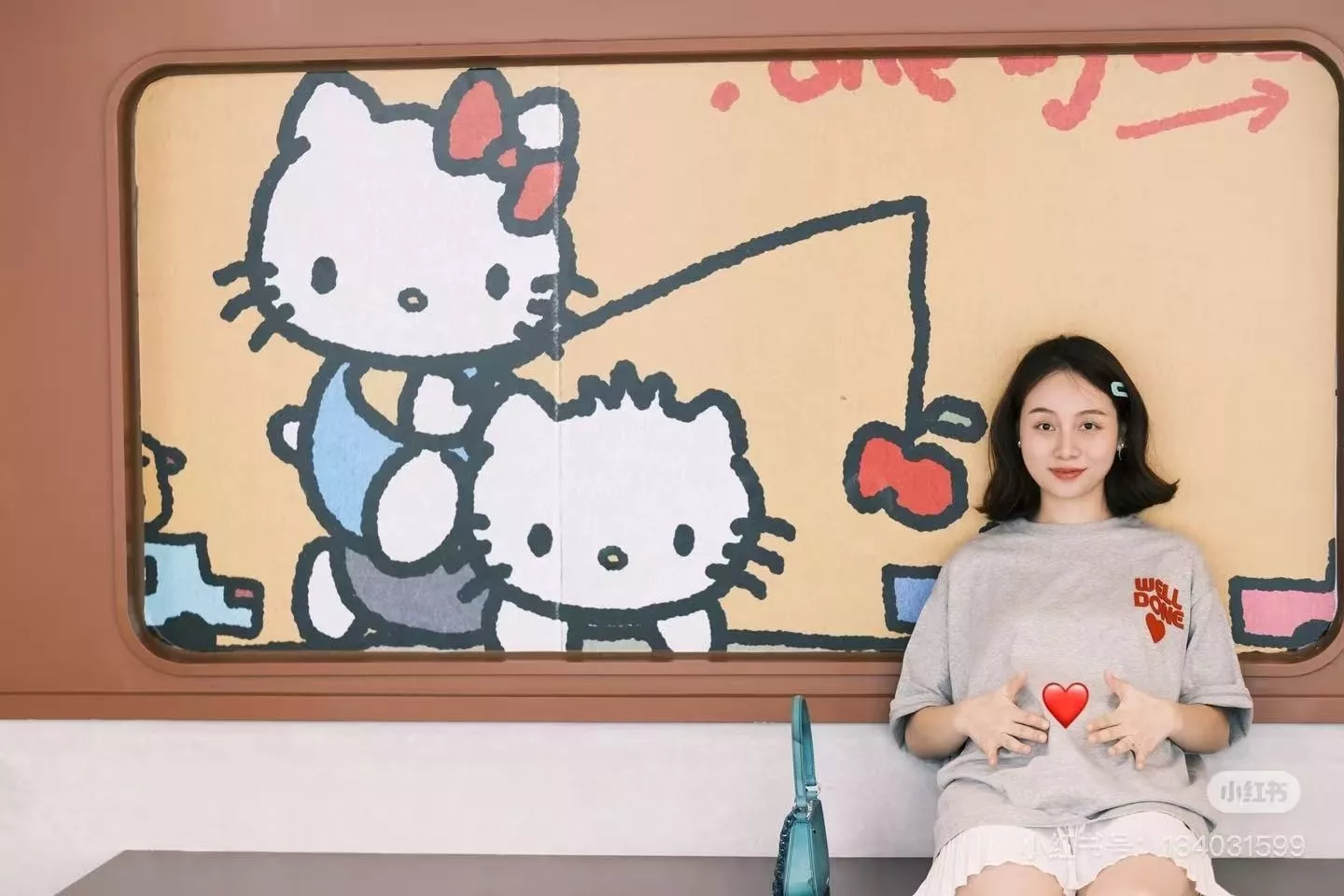 웰던 하트 레터링 패치 자수 반소매 티셔츠 상세 이미지 19