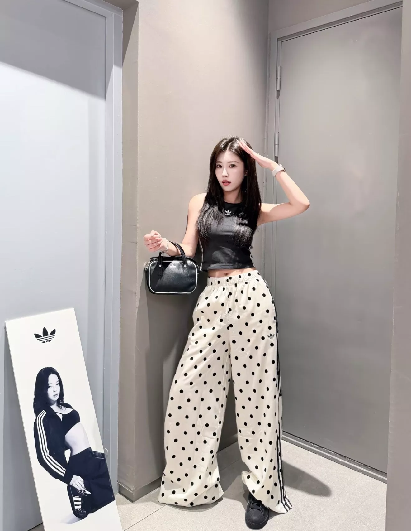 아디다스 도트 패턴 삼선 테이프 와이드 트레이닝 팬츠 상세 이미지 11