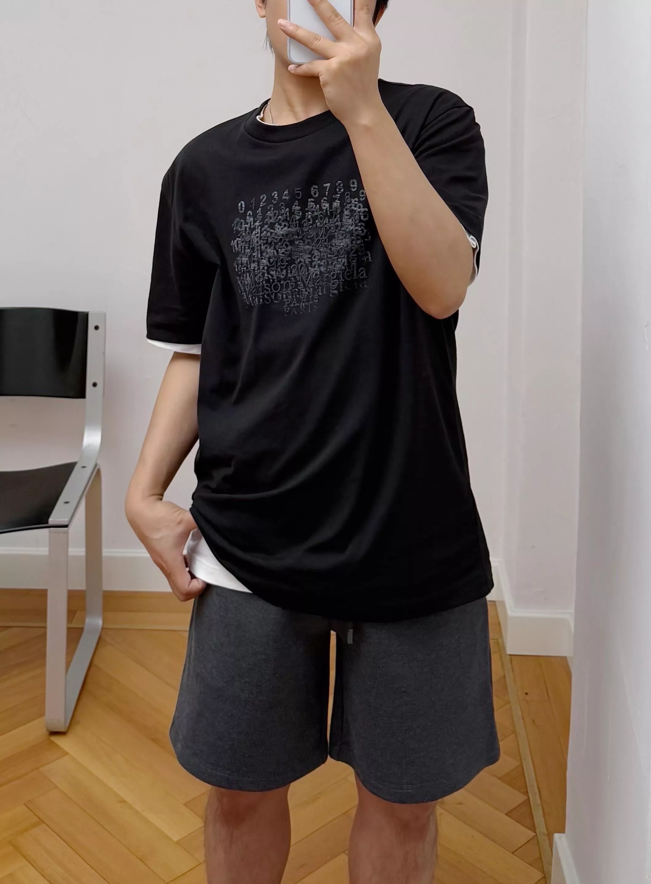 메종마르지엘라 미러 레터 자수 프린트 반소매 티셔츠 상세 이미지 18