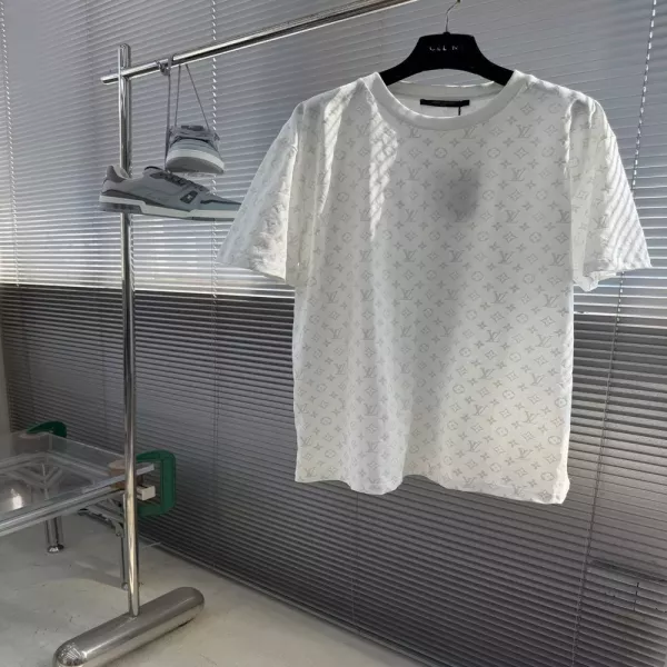 루이비통 모노그램 야광 프린트 코튼 반소매 티셔츠
