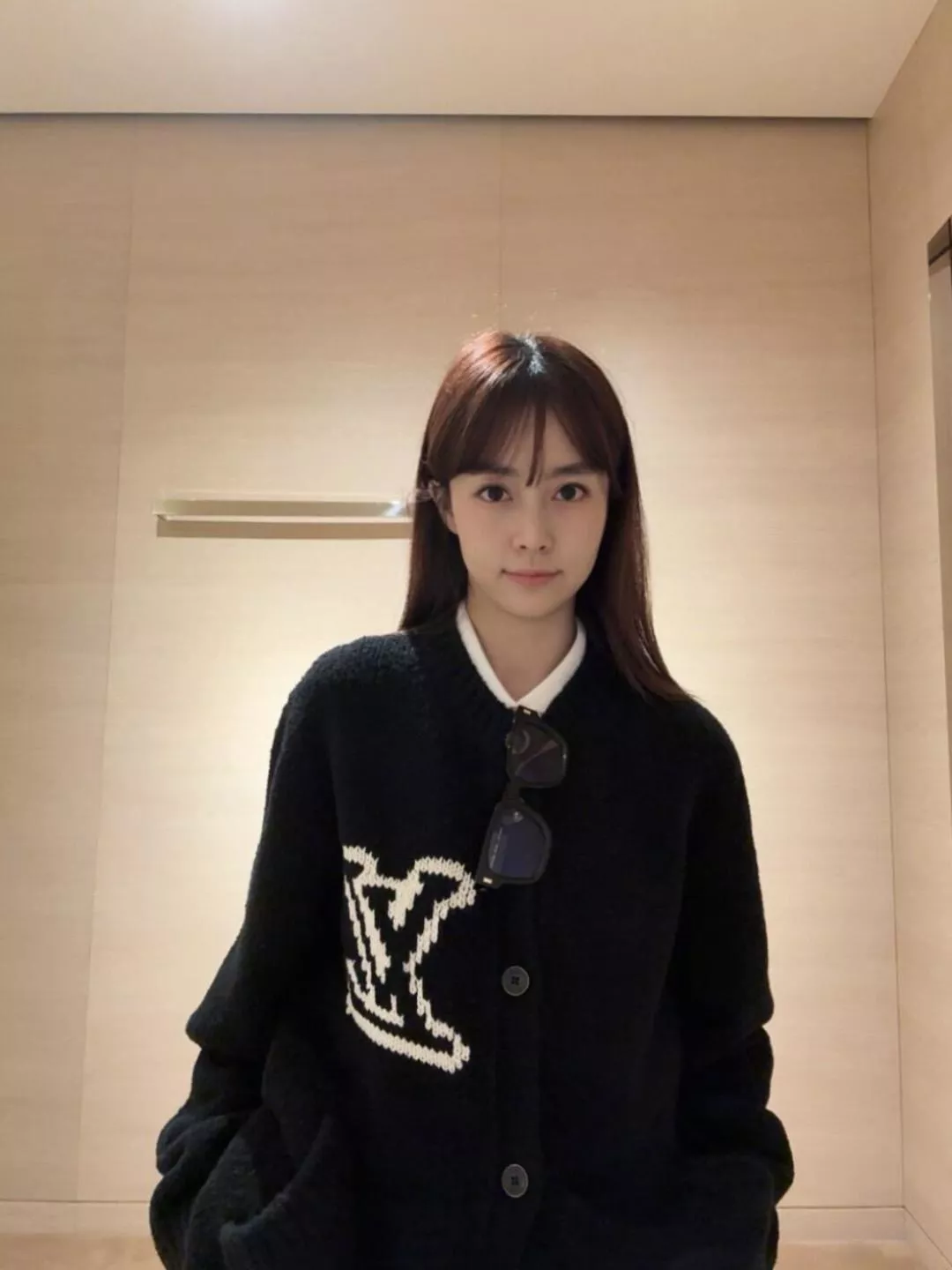 루이비통 자카드 로고 울 캐시미어 혼방 긴소매 가디건 상세 이미지 16