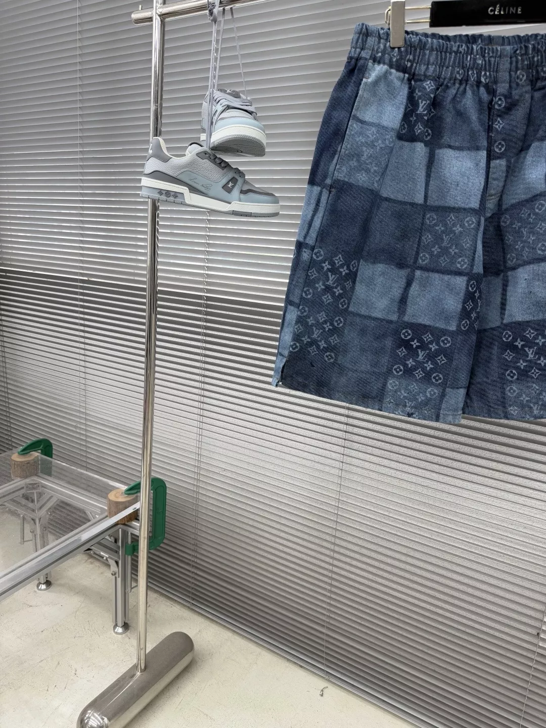 루이비통 모노그램 패치워크 드로스트링 데님 쇼츠 상세 이미지 2