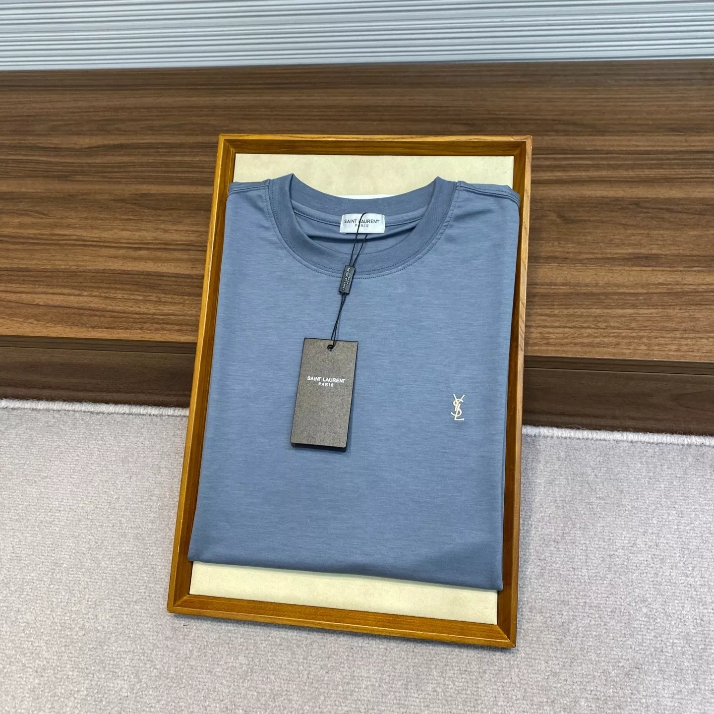 입생로랑 로고 자수 블루 코튼 반소매 티셔츠 상세 이미지 8