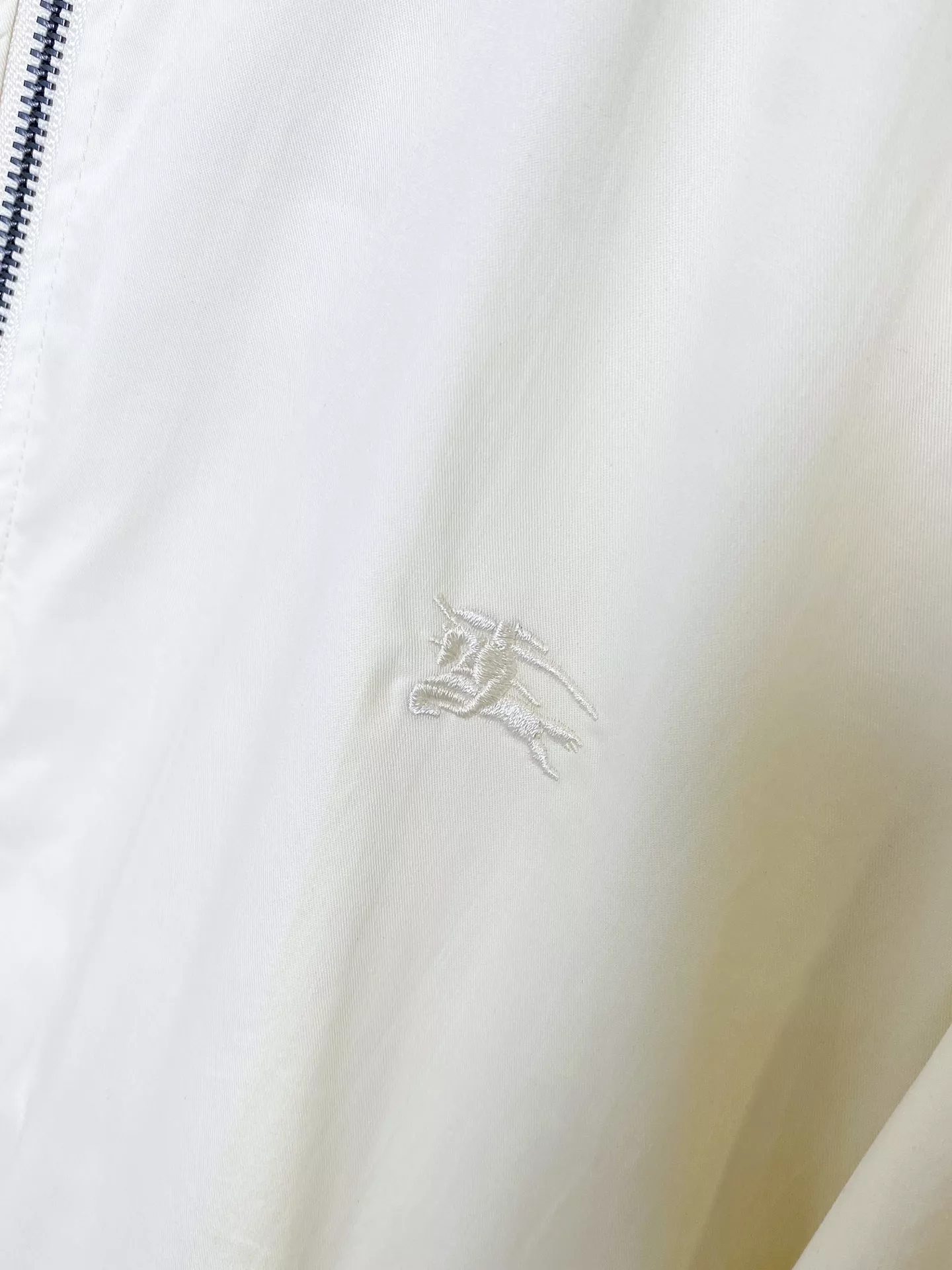 버버리 글렌필즈 체크 칼라 개버딘 해링턴 집업 재킷 상세 이미지 23