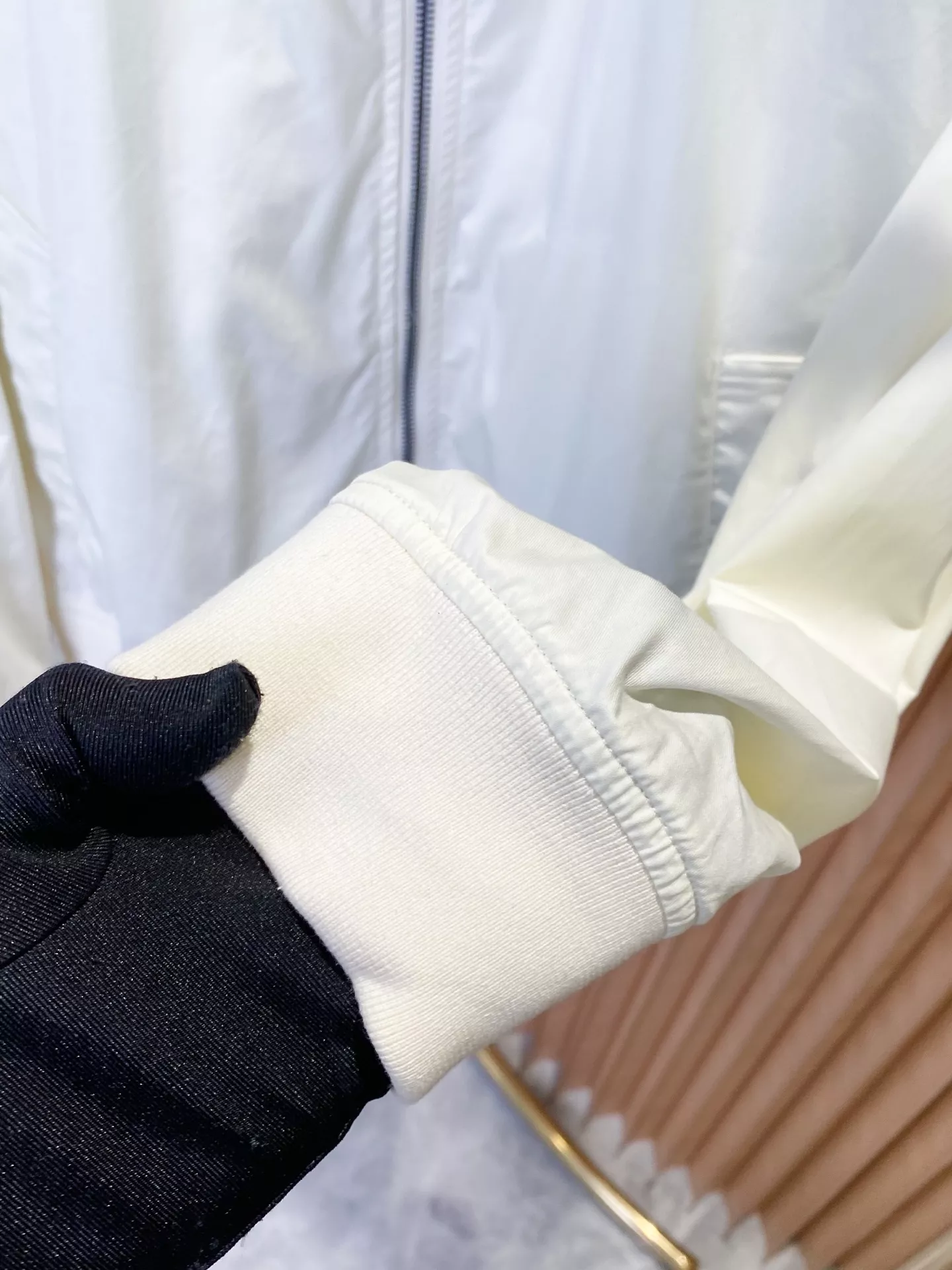 버버리 글렌필즈 체크 칼라 개버딘 해링턴 집업 재킷 상세 이미지 24