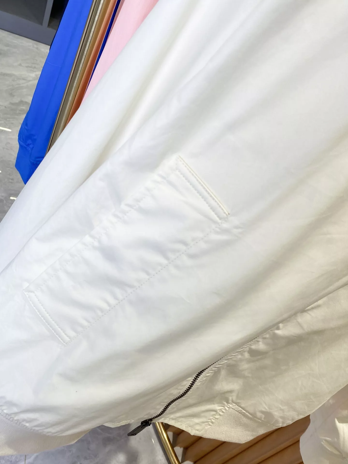 버버리 글렌필즈 체크 칼라 개버딘 해링턴 집업 재킷 상세 이미지 25