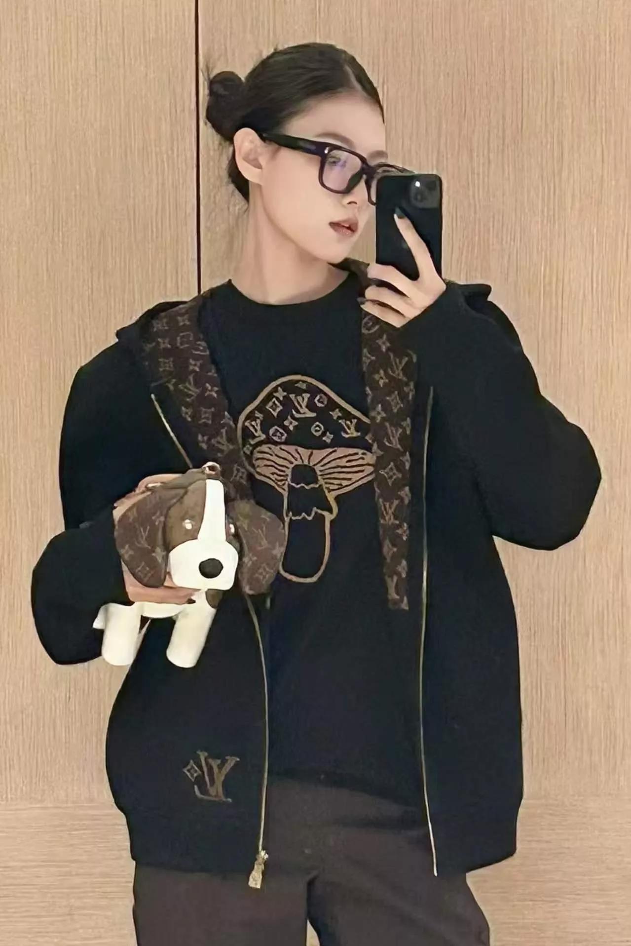 루이비통 버섯 인타르시아 라운드넥 반소매 니트 상세 이미지 13