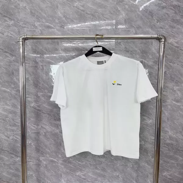 디올 데이지 자수 레귤러핏 반소매 티셔츠