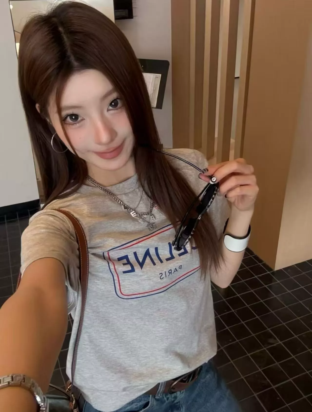 셀린느 박스 로고 루즈핏 코튼 반소매 티셔츠 상세 이미지 19