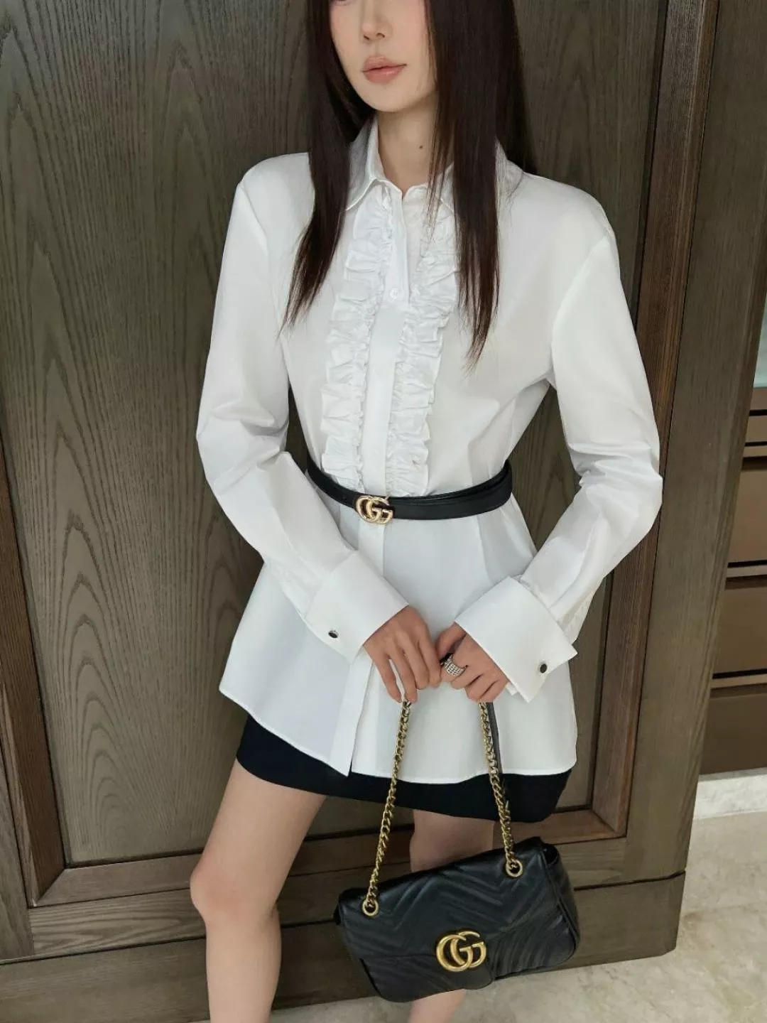 디올 프릴 디테일 벨트 포인트 화이트 긴소매 셔츠 상세 이미지 19