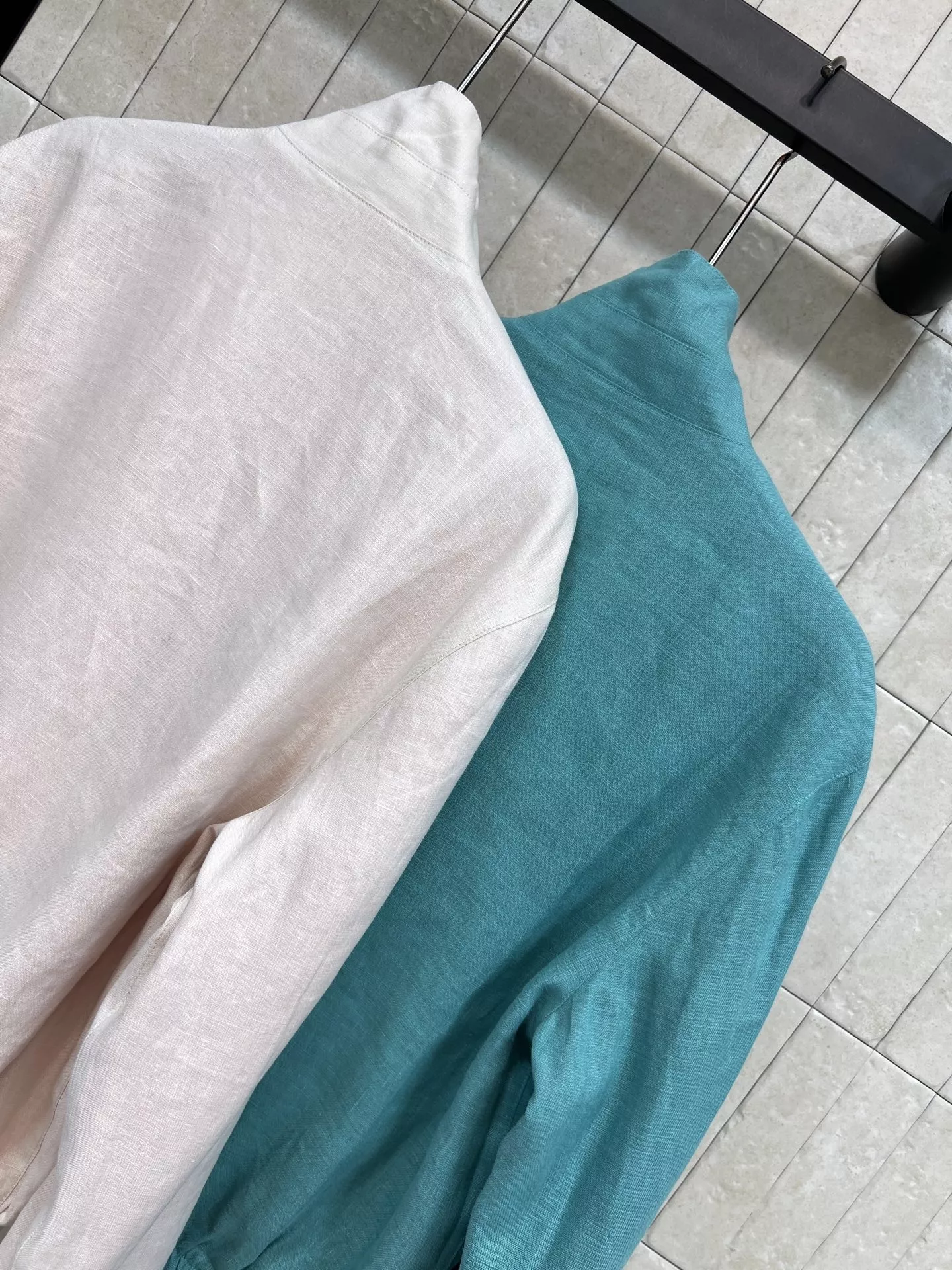 로로피아나 린넨 스탠드칼라 리버서블 크롭 집업 재킷 상세 이미지 17