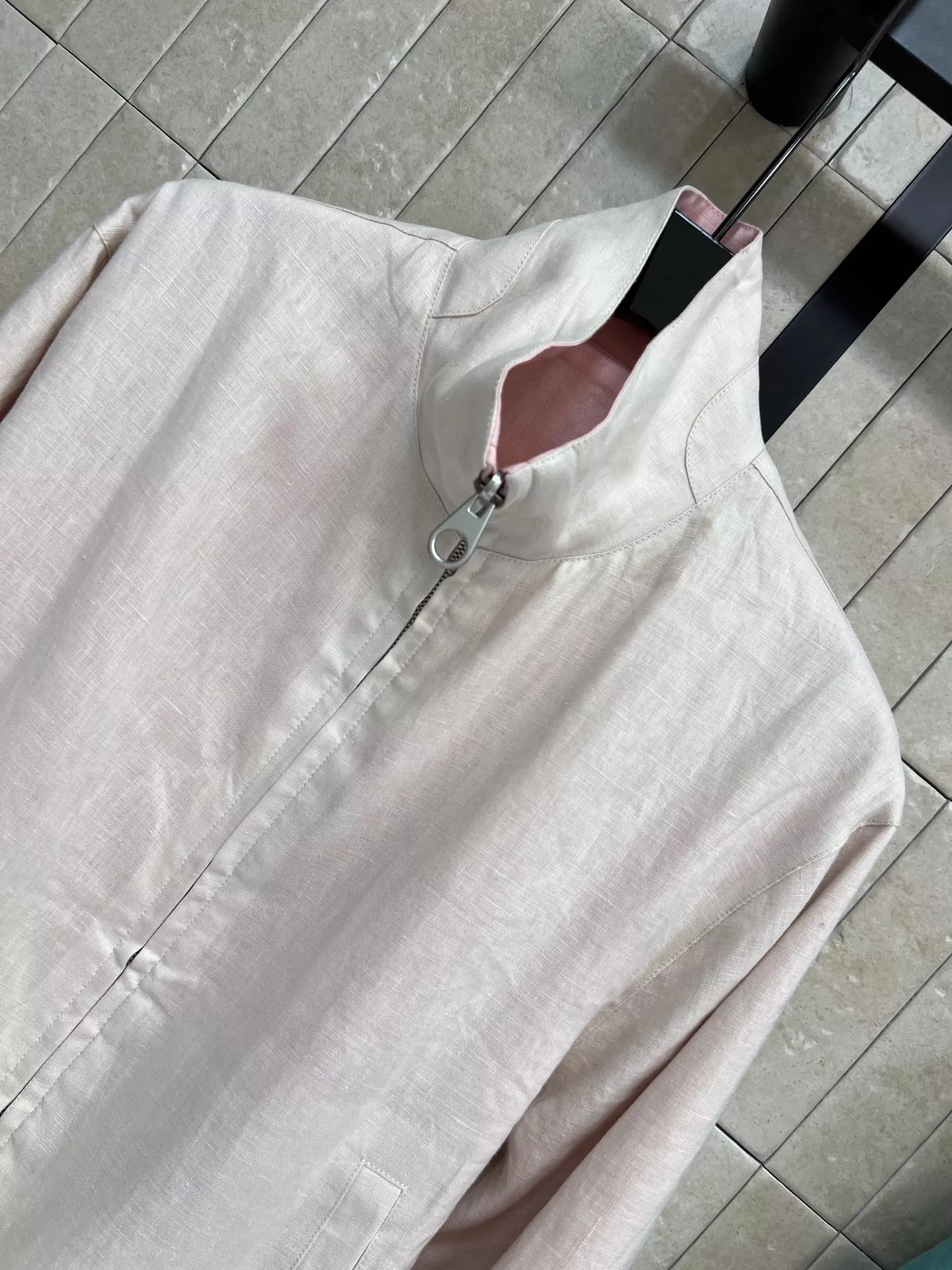 로로피아나 린넨 스탠드칼라 리버서블 크롭 집업 재킷 상세 이미지 11