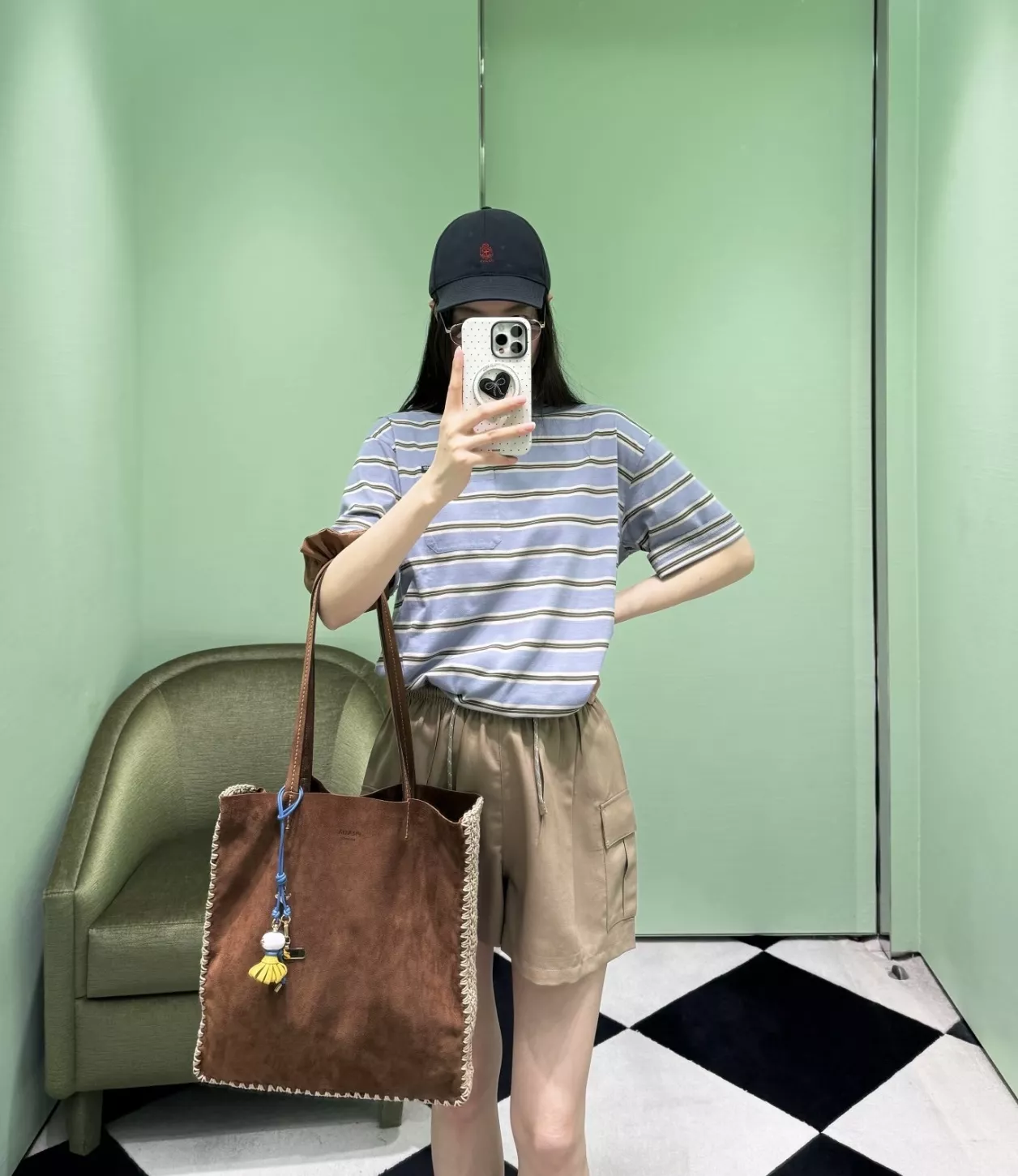 프라다 스트라이프 포켓 로고 오버핏 반소매 티셔츠 상세 이미지 10