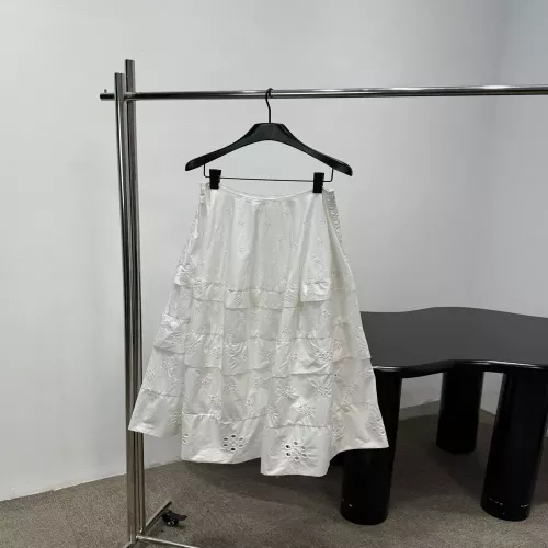 셀린느 자수 펀칭 레이어드 A라인 롱 스커트
