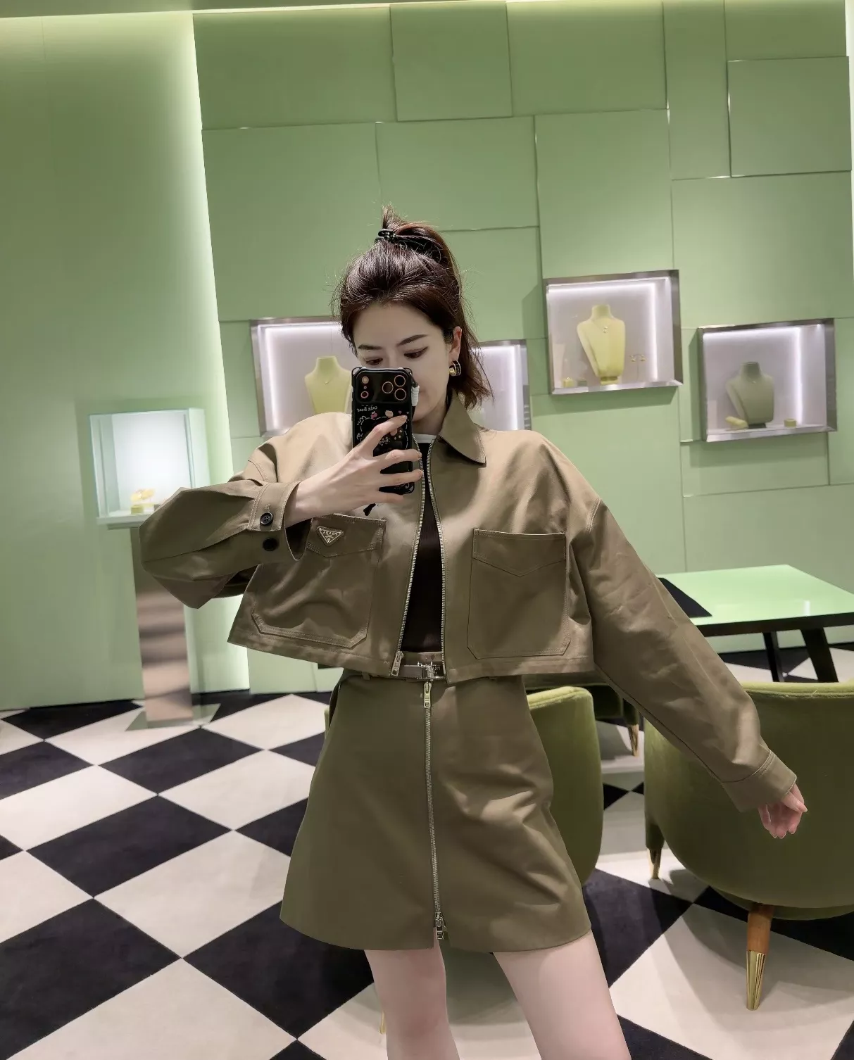 프라다 코튼 저지 벨트 포인트 투웨이 지퍼 미니 스커트 상세 이미지 15