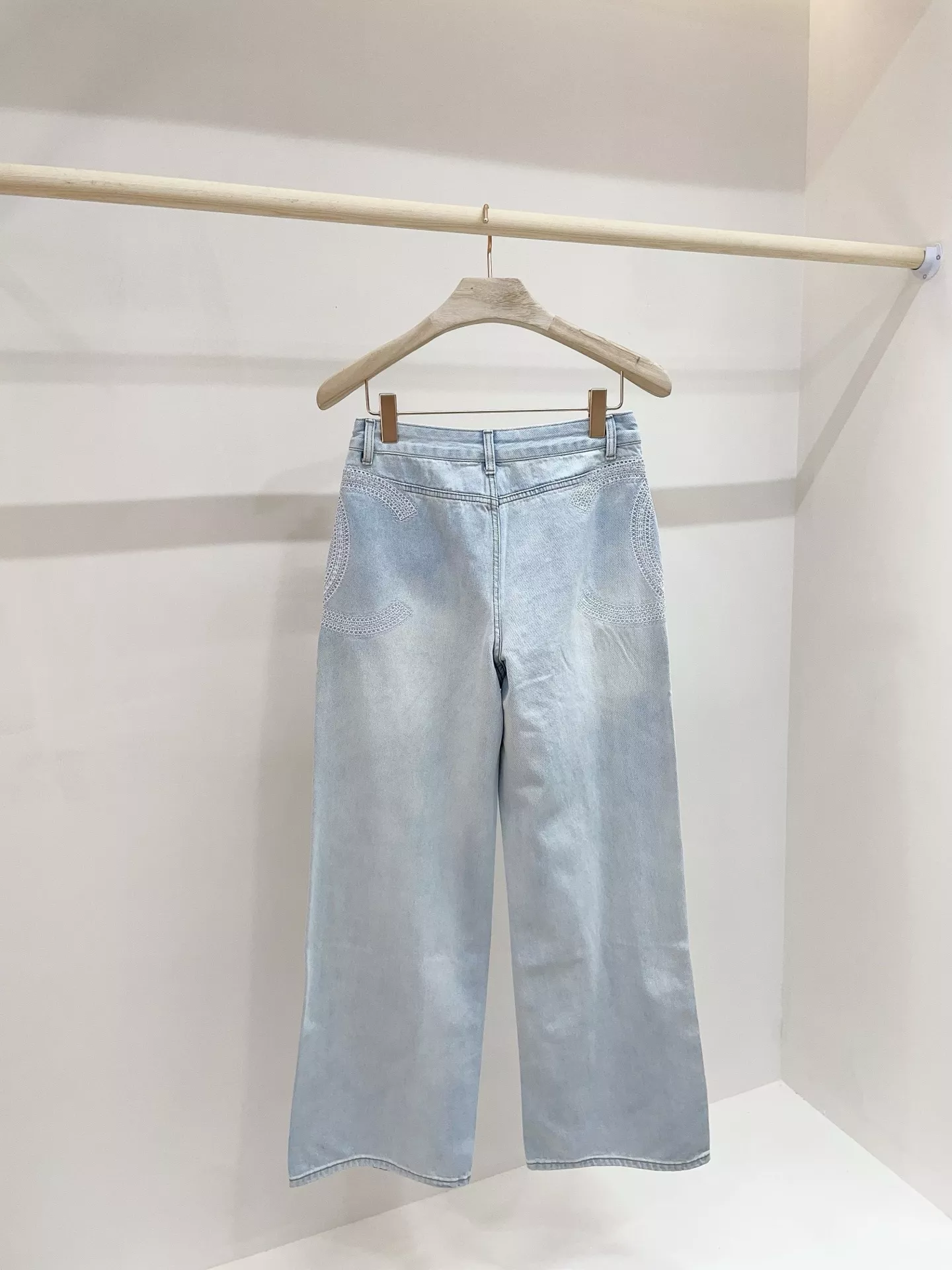 샤넬 레이스 더블C 자수 스트레이트 데님 팬츠 상세 이미지 5