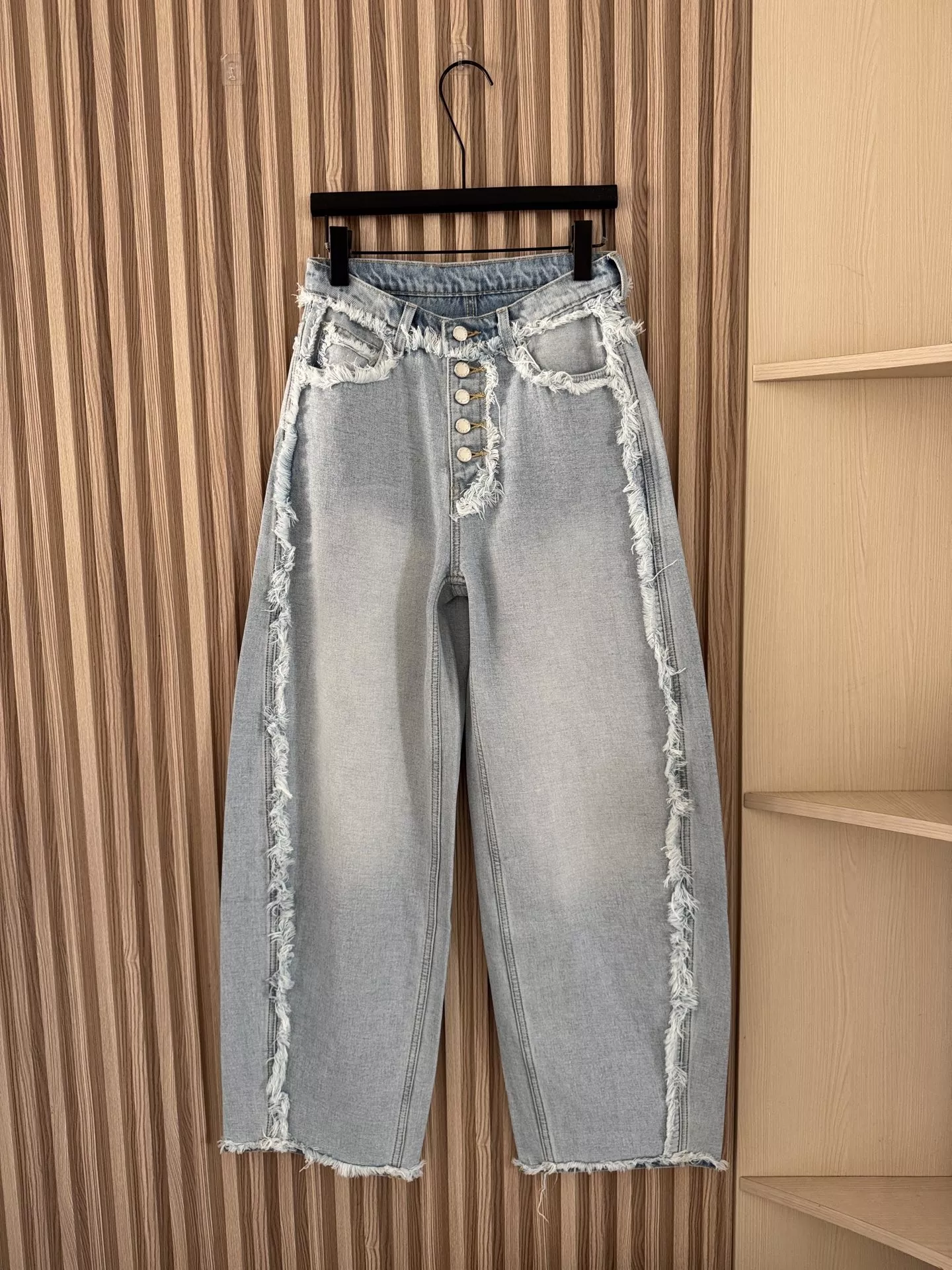 알렉산더왕 워싱 라이트블루 프린지 버튼 와이드 데님 팬츠 상세 이미지 1
