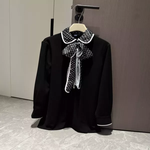 루이비통 모노그램 리본 카라 긴소매 원피스