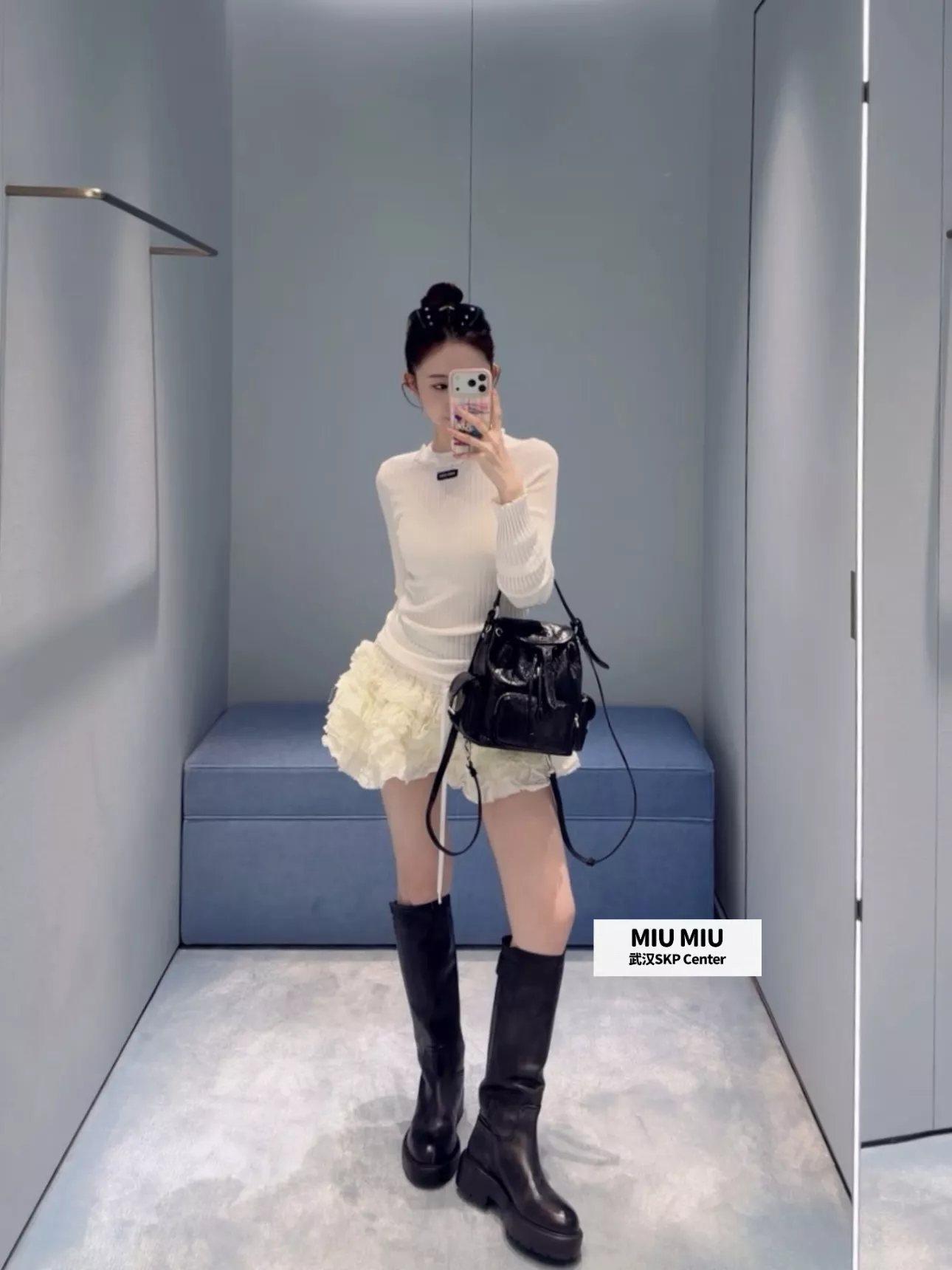 미우미우 프릴 넥 실크 블렌드 골지 긴소매 니트 상세 이미지 31