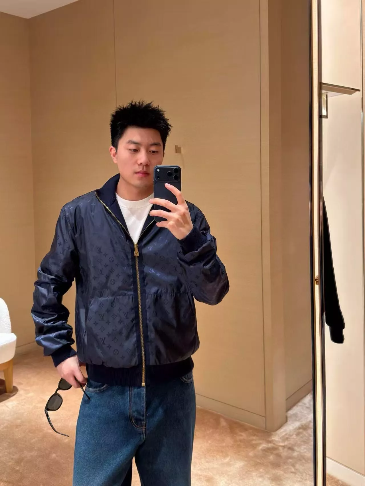 루이비통 더블 페이스 로고 자카드 집업 재킷 상세 이미지 21