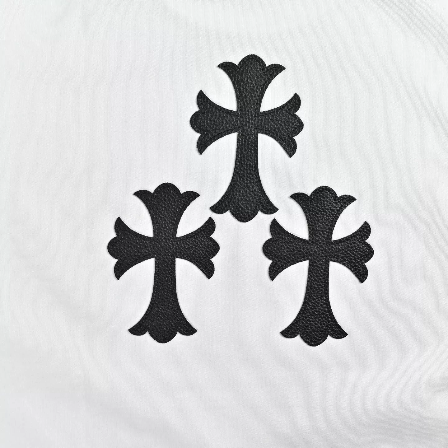 크롬하츠 가죽 패치 크로스 프린트 반소매 티셔츠 상세 이미지 8