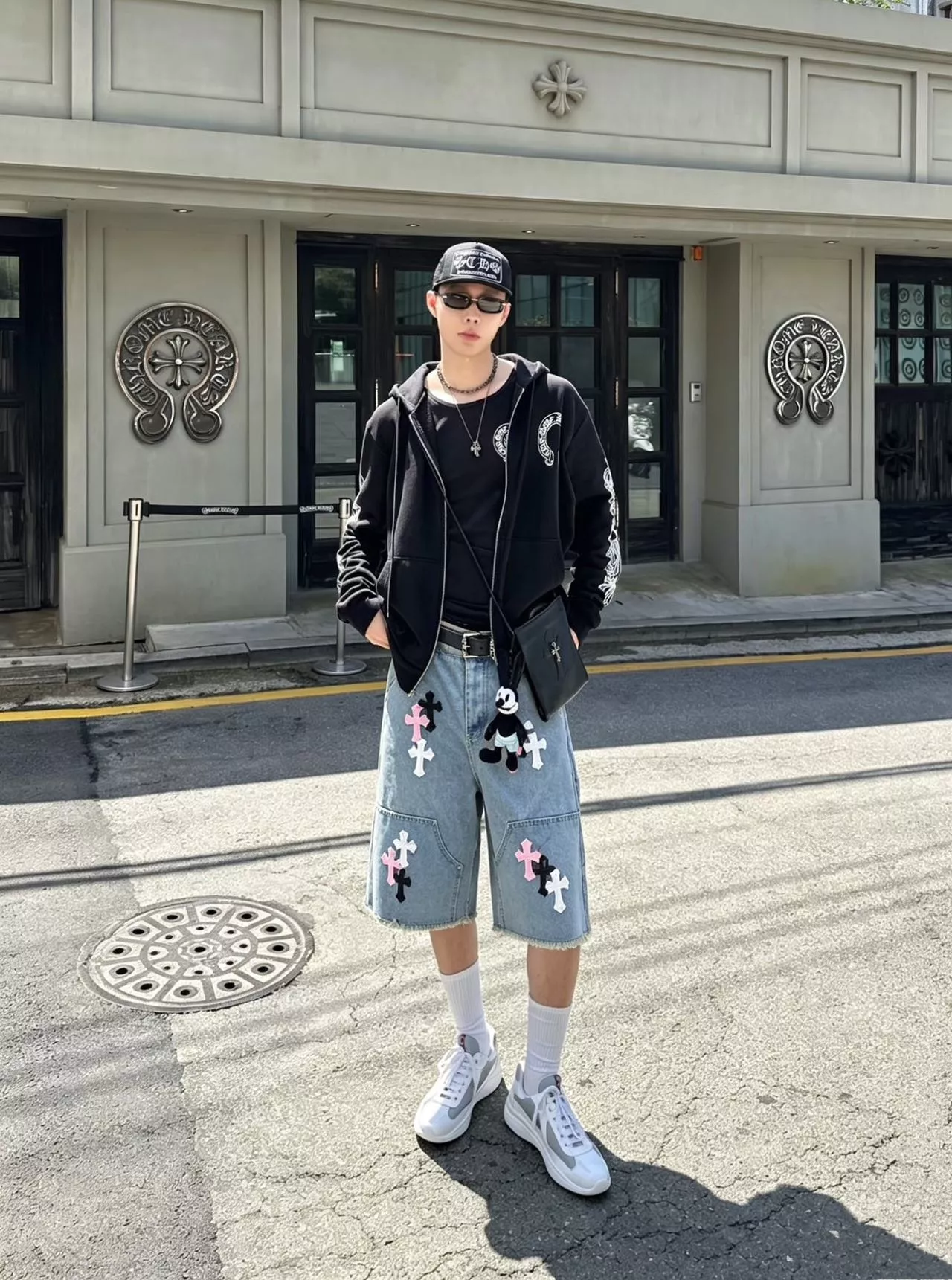크롬하츠 십자가 가죽 패치 워싱 데님 하프 팬츠 상세 이미지 11