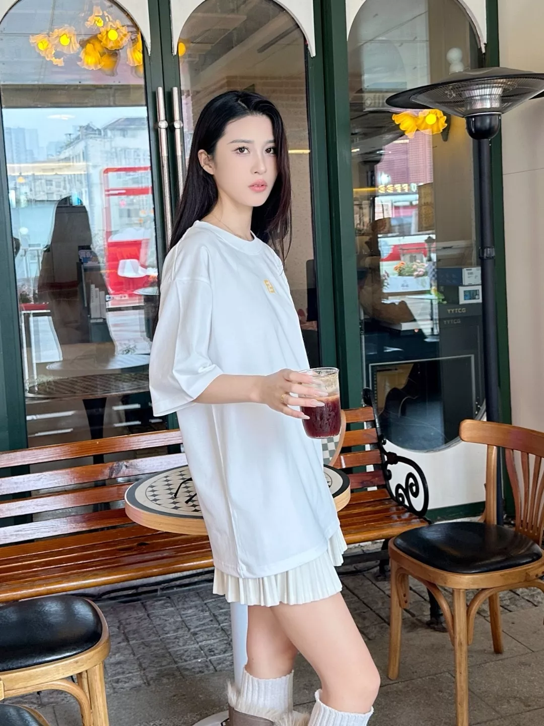 펜디 FF 입체 자수 코튼 반소매 티셔츠 상세 이미지 19