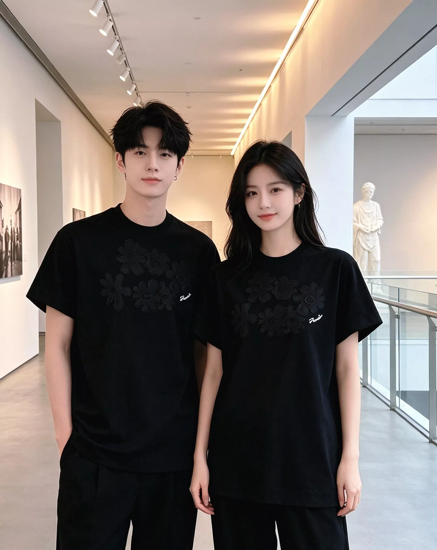펜디 패치 자수 포켓 코튼 반소매 티셔츠 상세 이미지 19